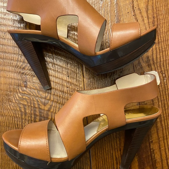 Michael Kors heels - Picture 1 of 6